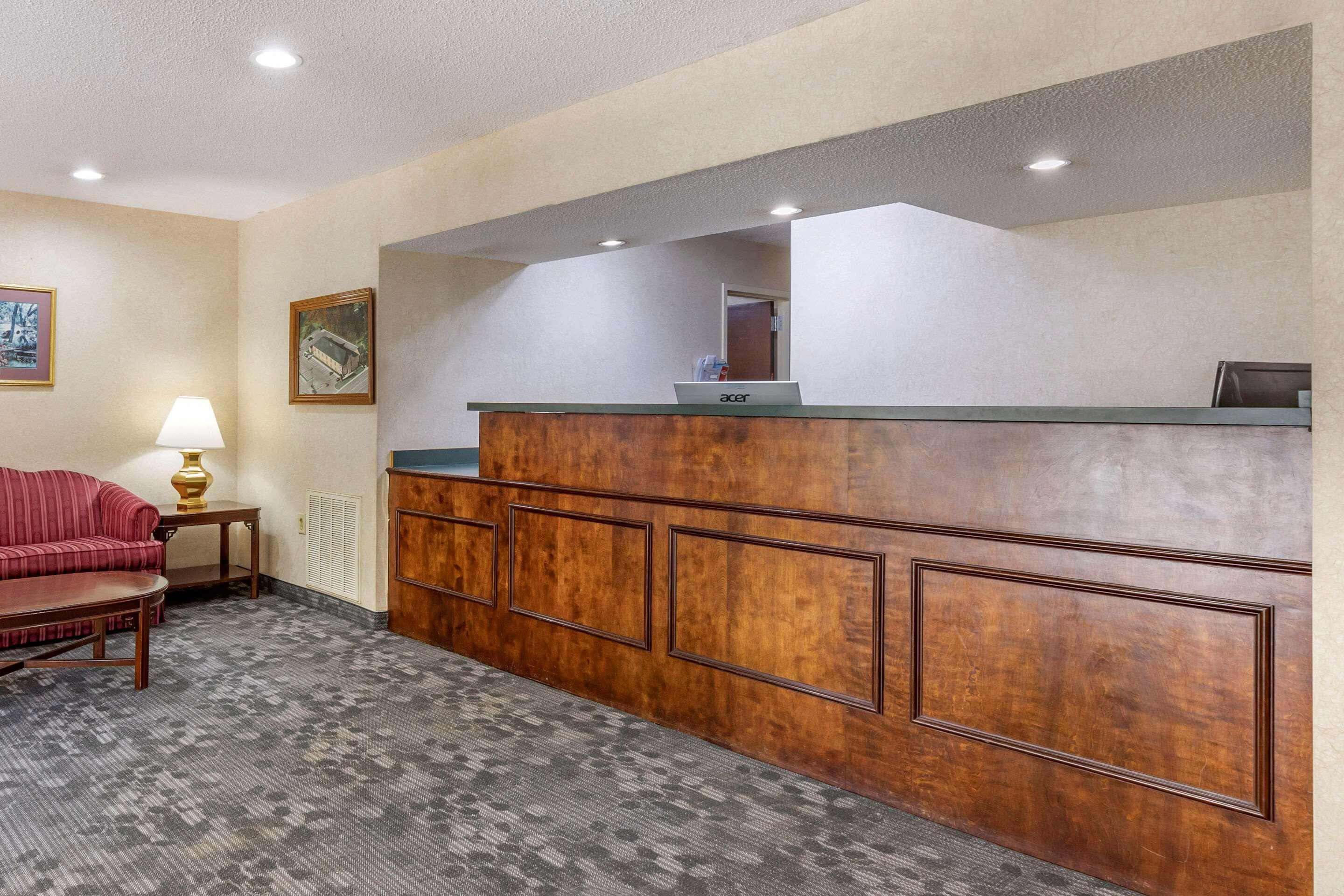 Econo Lodge St. Stephen Exterior foto